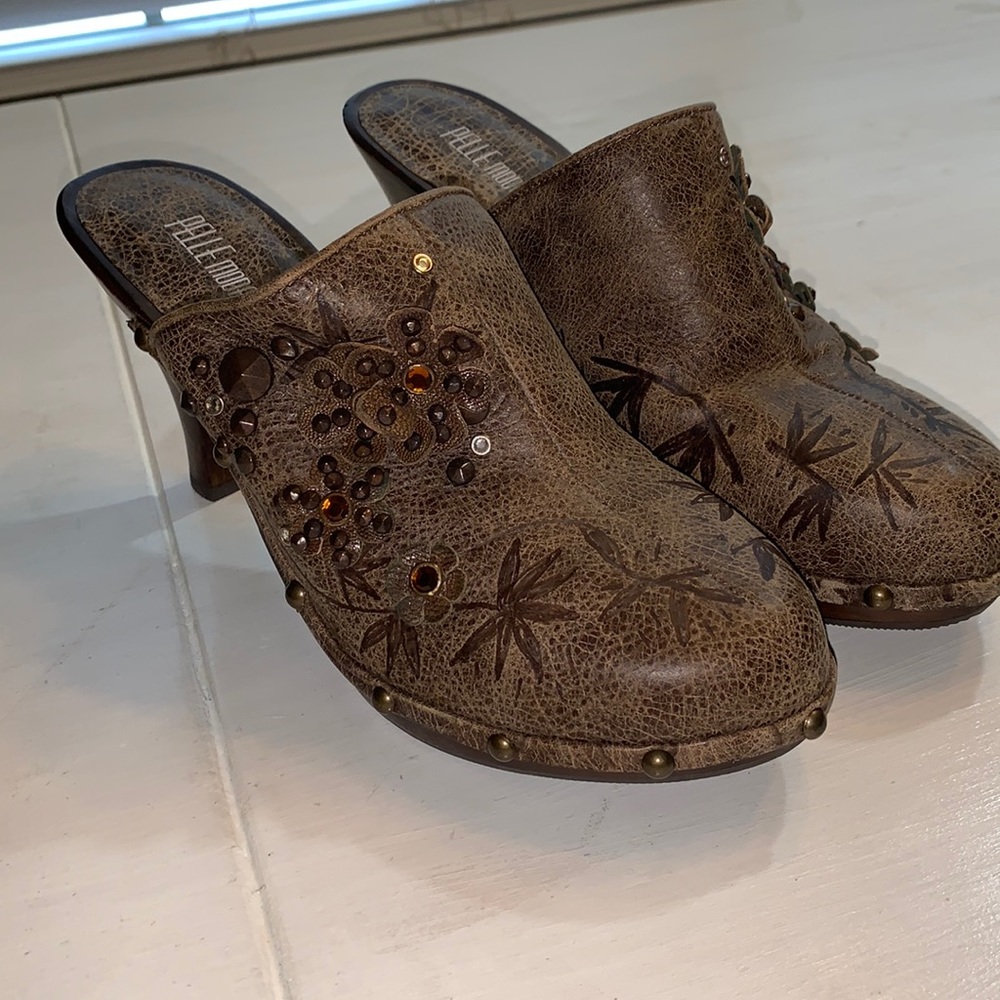 Pelle Moda Mule 8M